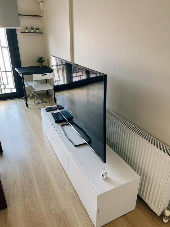 Apartamento Duplex With Terrace In Center,5Mn Walk To Istiklal Estambul Exterior foto